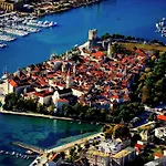 Sunny Near In Split