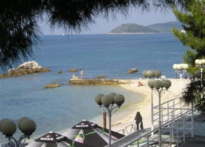 Apartment Sunny Near In Split