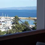 Sunny Near In Apartamento