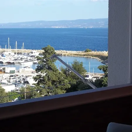 Sunny Near In Apartamento