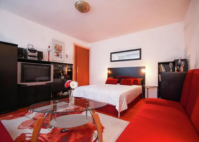 Apartment Sunny Near In *